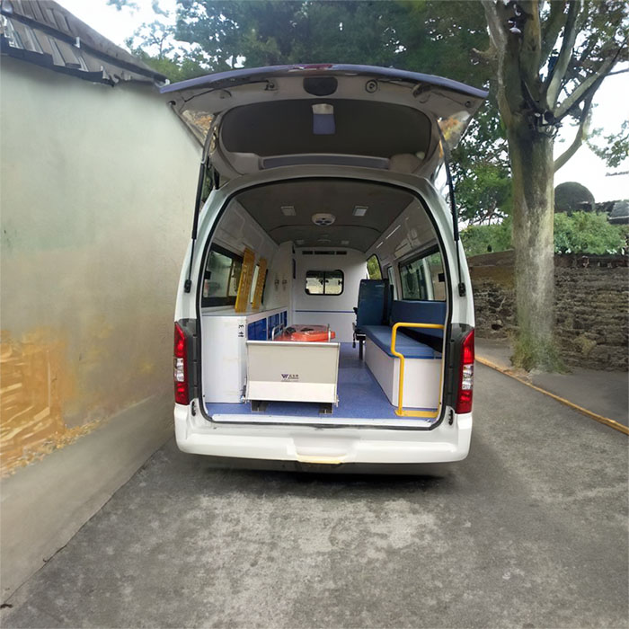 西宁救护车租赁联系方式