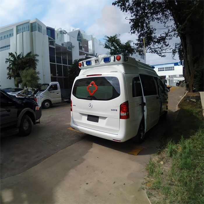 西宁私人救护车出租费用