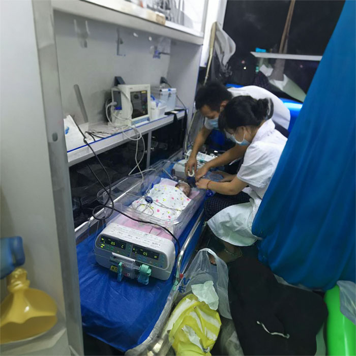 西宁私人救护车租赁收费