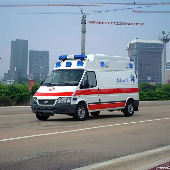 西宁私人救护车出租联系电话