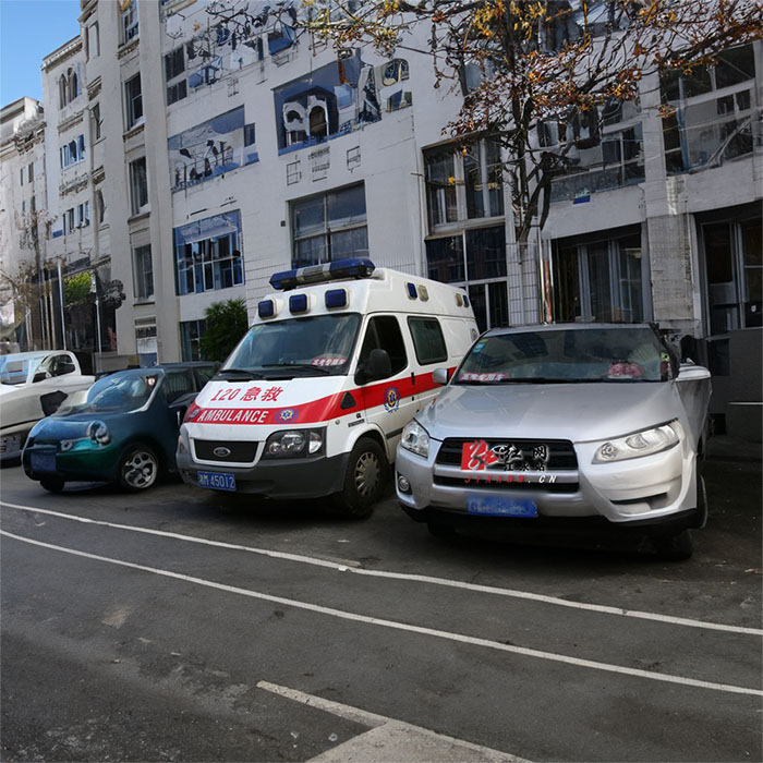 西宁私人救护车租赁电话号码