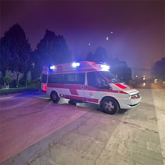 西宁救护车租车电话