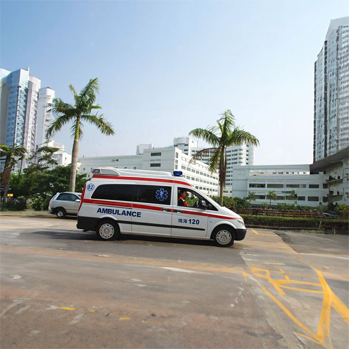 西宁私人救护车出租多少钱