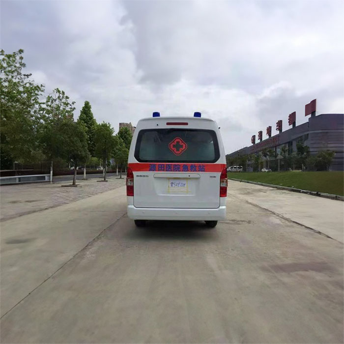 西宁私人救护车租赁收费标准