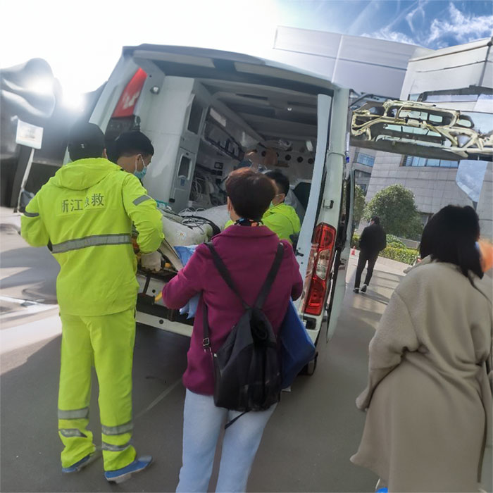 西宁私人救护车出租电话