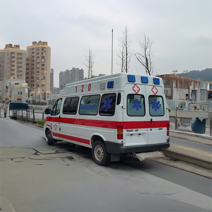 西宁出租私人救护车电话号码