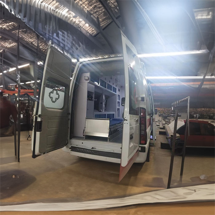 西宁租赁救护车联系电话