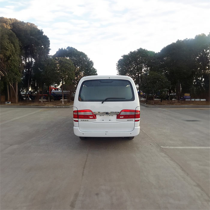 西宁救护车租赁电话