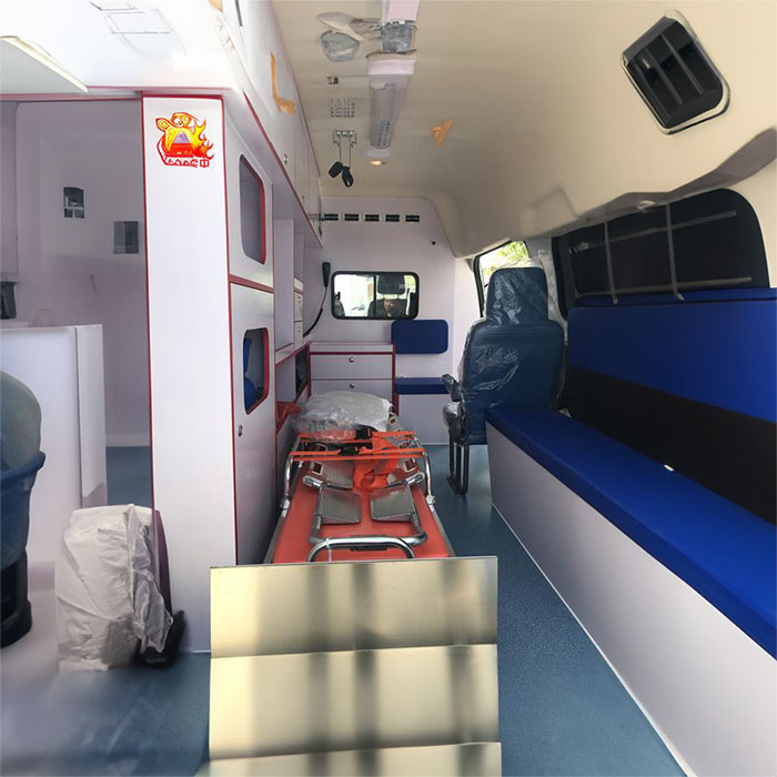 西宁出租救护车联系电话