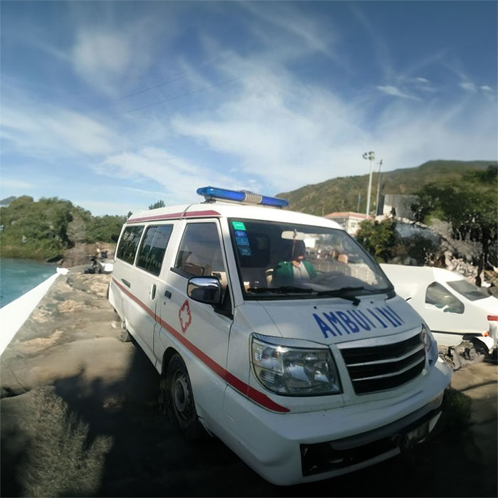 西宁私人救护车租车多少钱