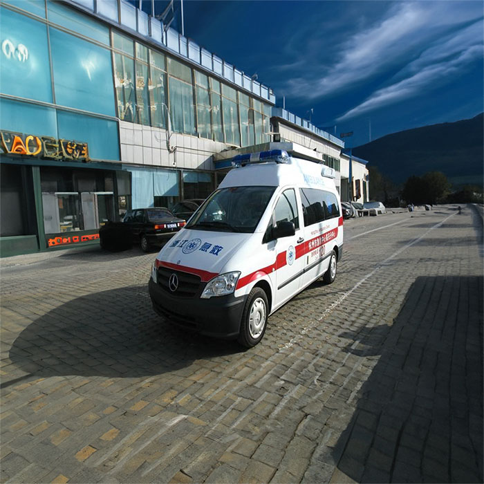 西宁出租急救车联系电话