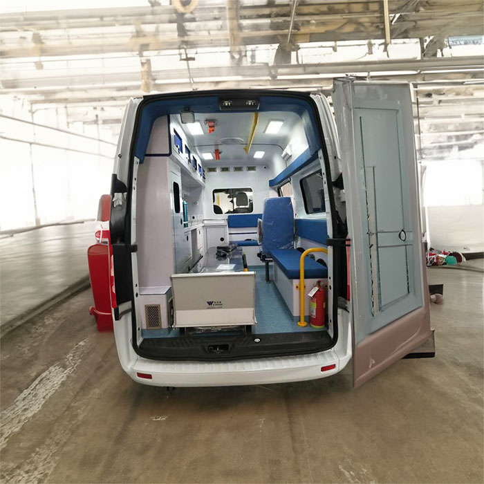 西宁私人救护车出租联系电话