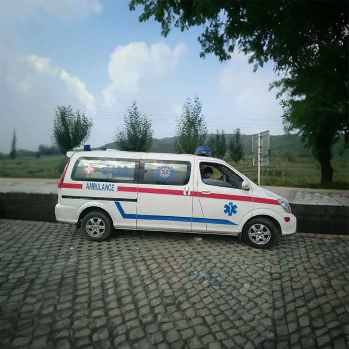 西宁出租私人救护车联系电话