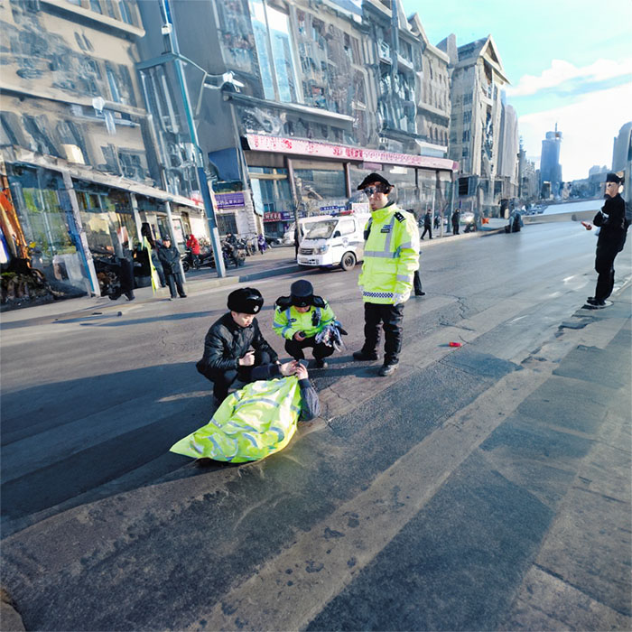 西宁私人救护车租车费用