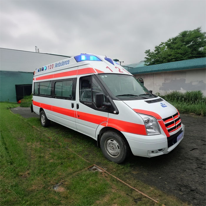 西宁救护车租赁