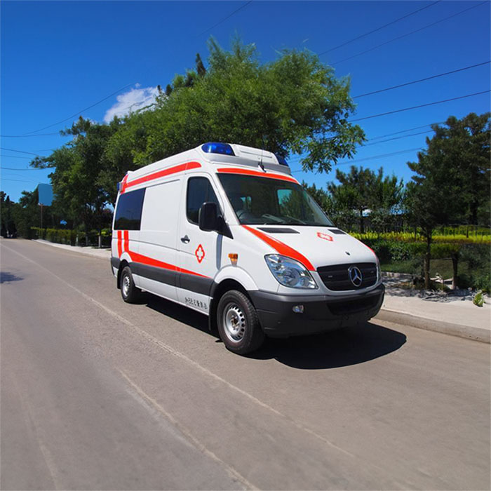 西宁救护车租车费用