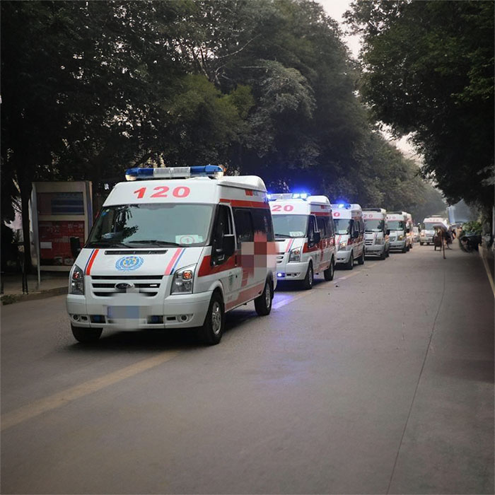 西宁出租私人救护车电话