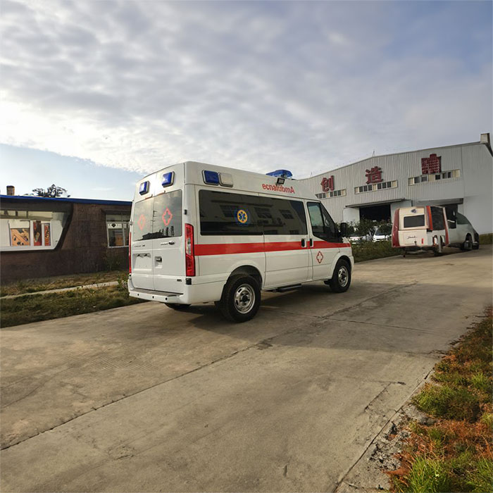 西宁私人救护车租赁多少钱