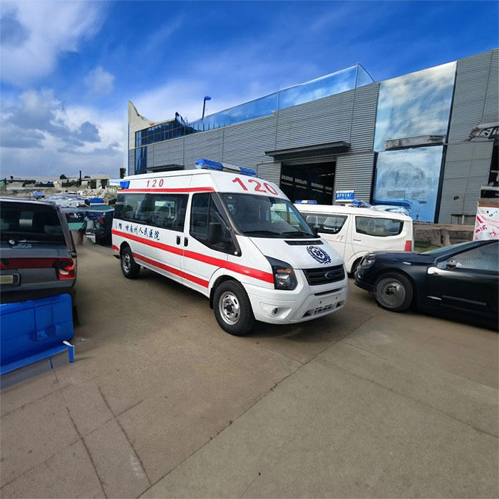 西宁出租私人救护车电话