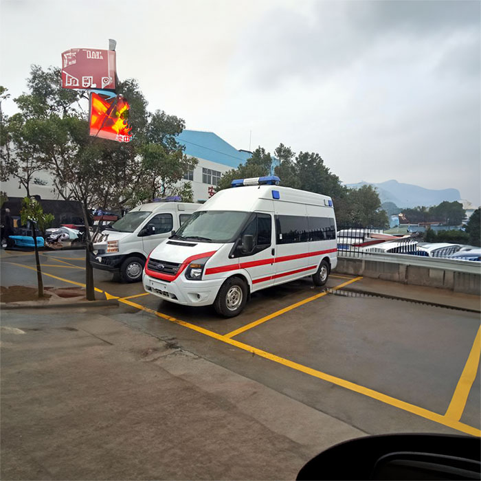 西宁救护车租车多少钱