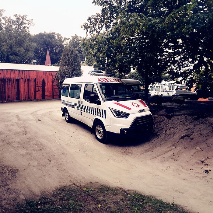 西宁救护车租赁联系方式