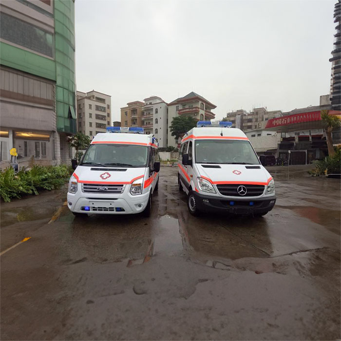 西宁私人救护车租赁收费