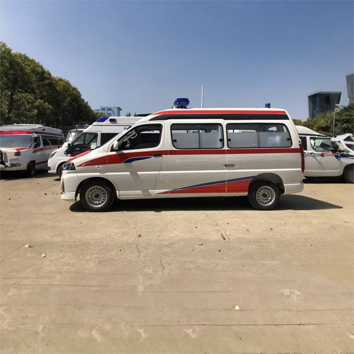 西宁私人救护车租赁电话号码