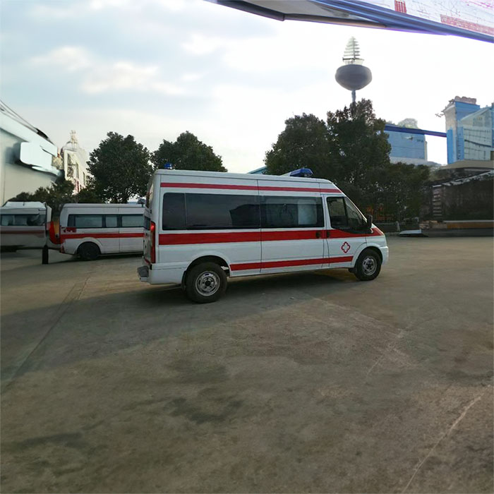 西宁租赁救护车电话