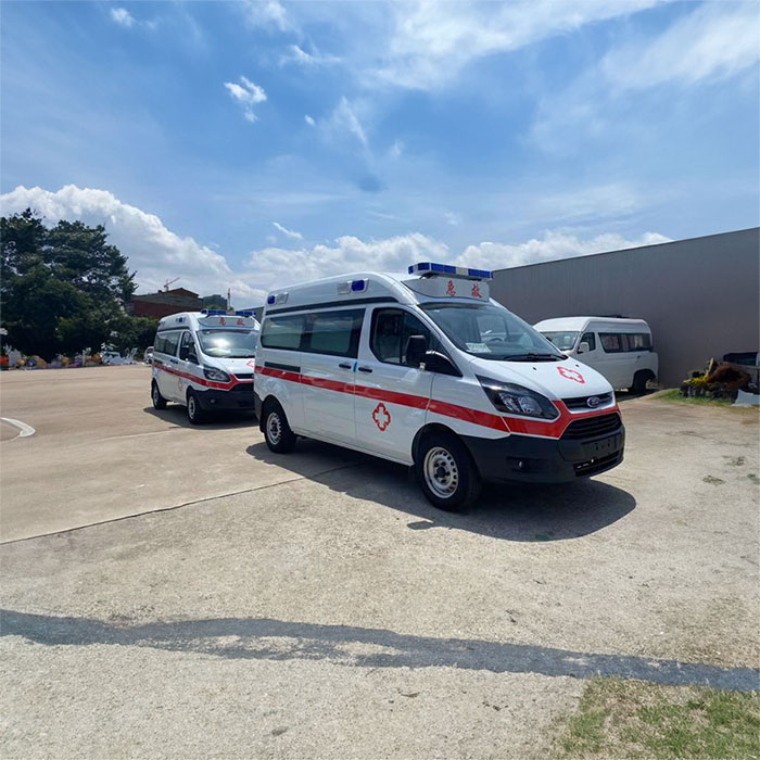 西宁救护车出租费用