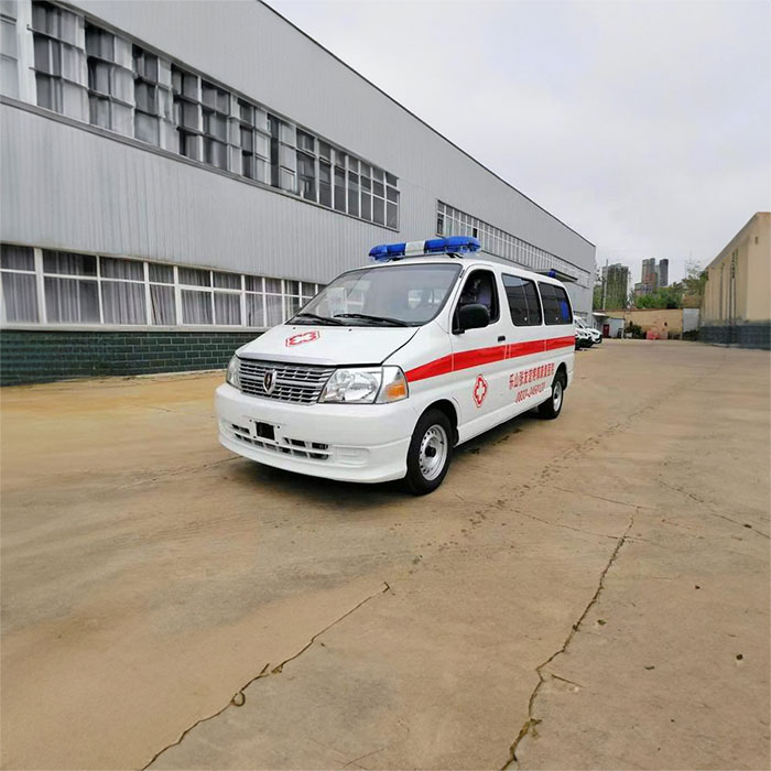 西宁出租救护车联系电话