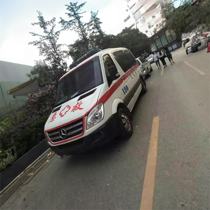 西宁私人救护车租车费用