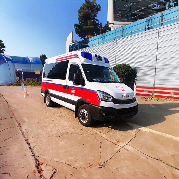 西宁救护车租车联系电话