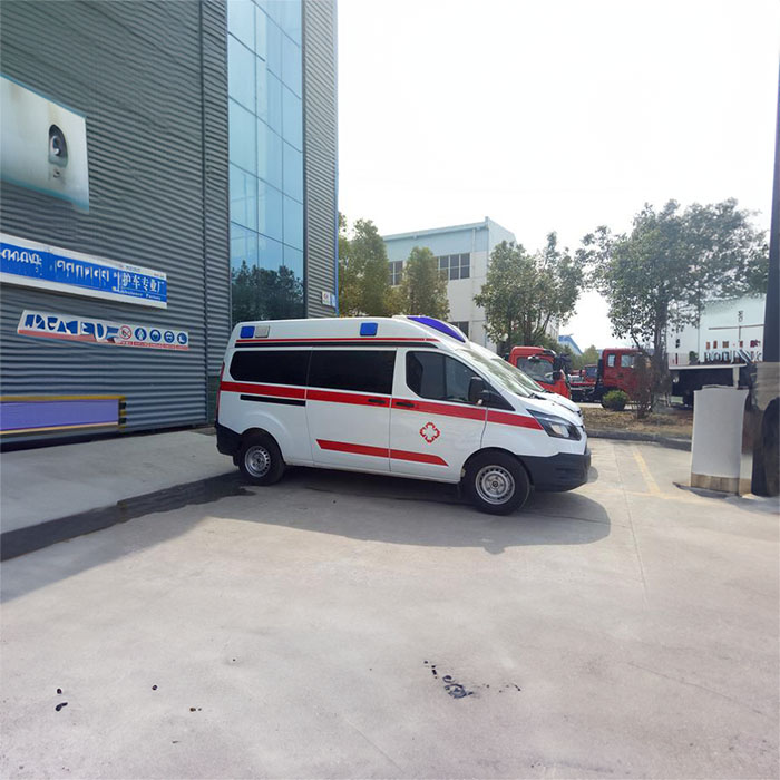西宁租赁私人救护车电话号码