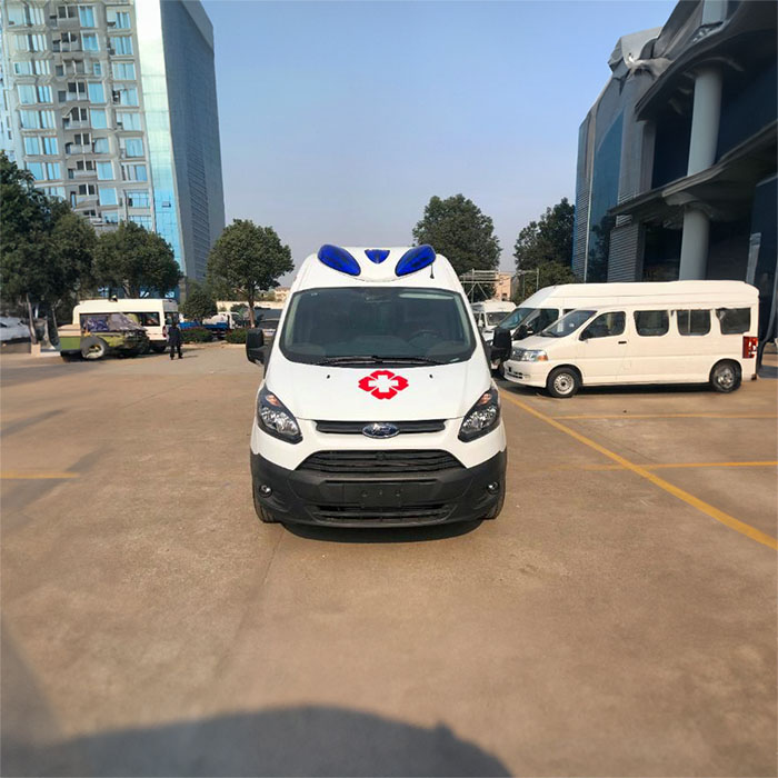 西宁私人救护车租赁收费标准