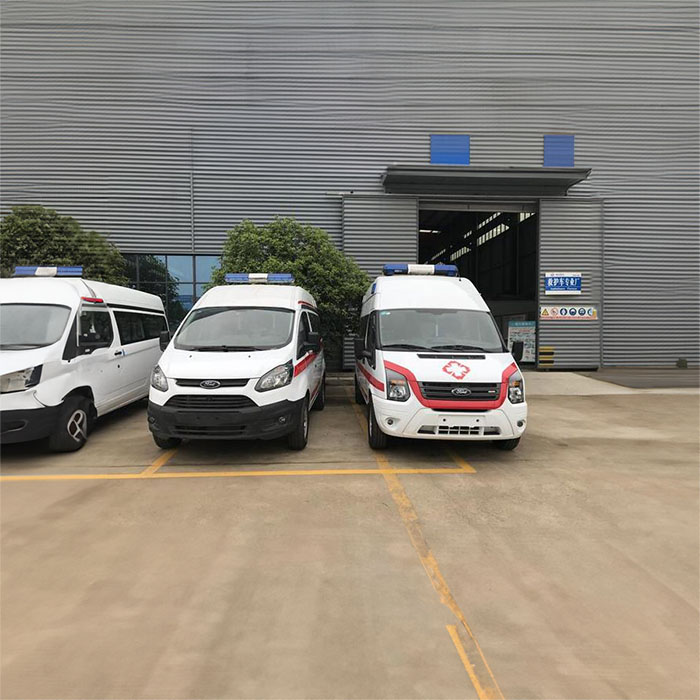 西宁出租急救车联系电话