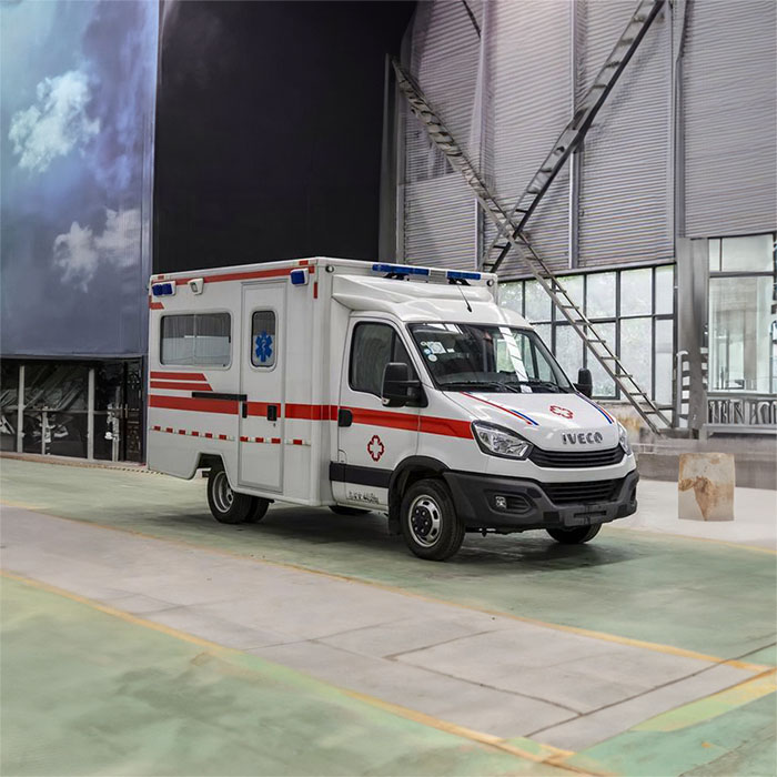 西宁出租私人救护车联系电话