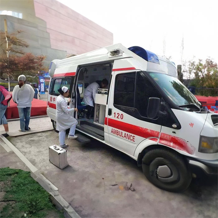 西宁私人救护车出租费用