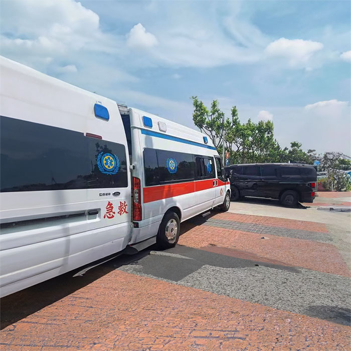 西宁出租私人救护车联系方式