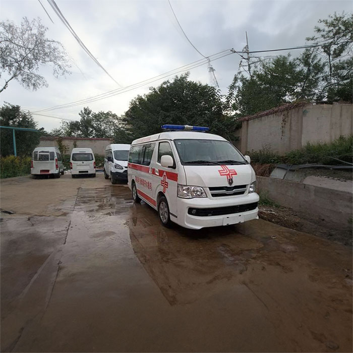 西宁出租急救车电话