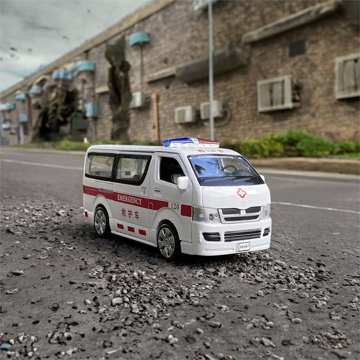 西宁私人救护车出租多少钱