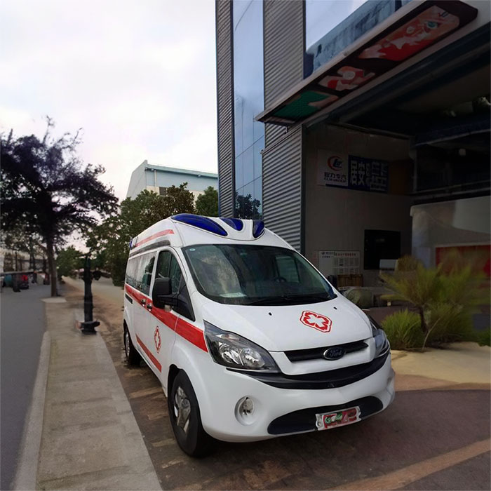 西宁救护车出租联系电话