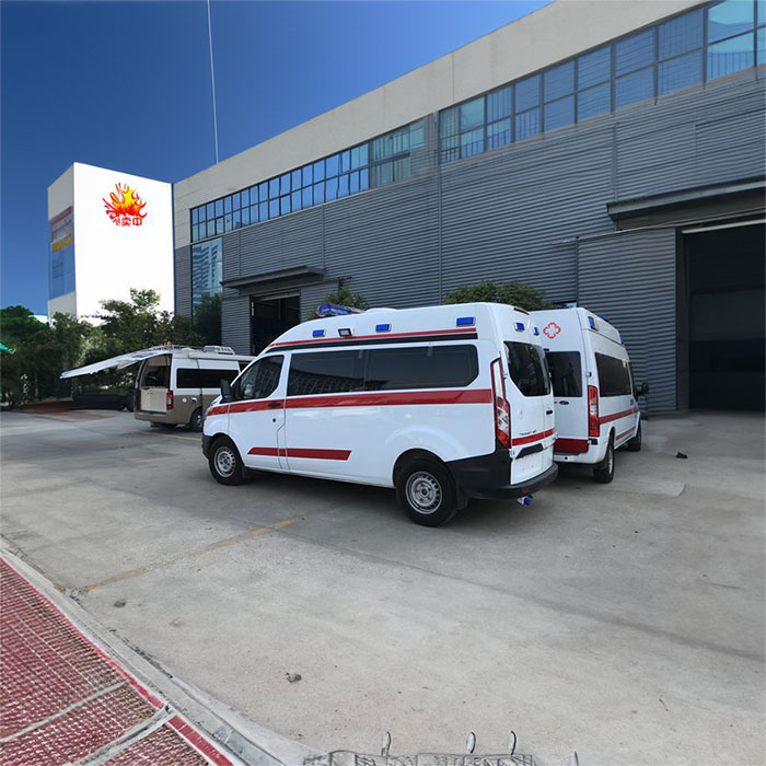 西宁救护车租车联系电话