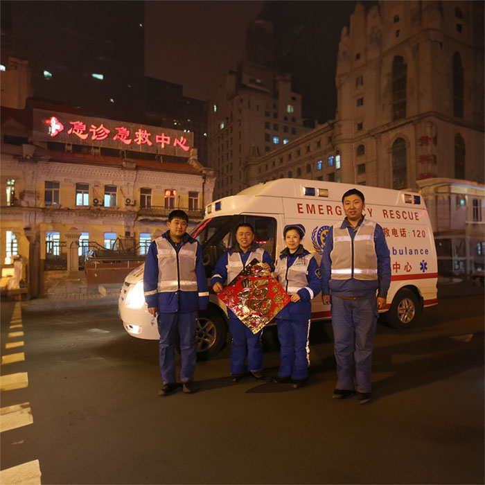 西宁私人救护车租车费用