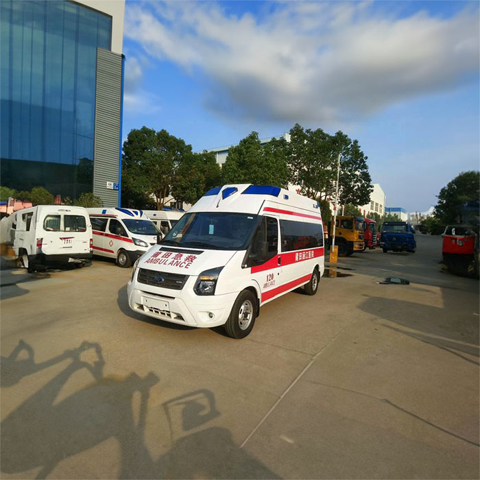 西宁私人救护车租赁多少钱