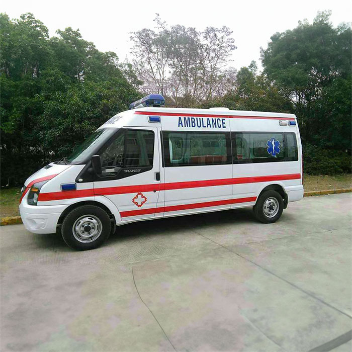 西宁救护车出租联系电话