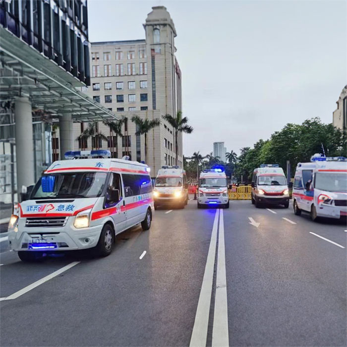 西宁出租救护车联系方式