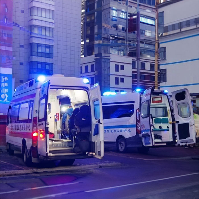 西宁私人救护车出租电话