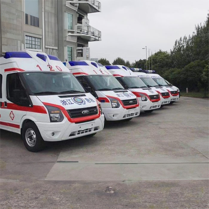 西宁私人救护车出租收费