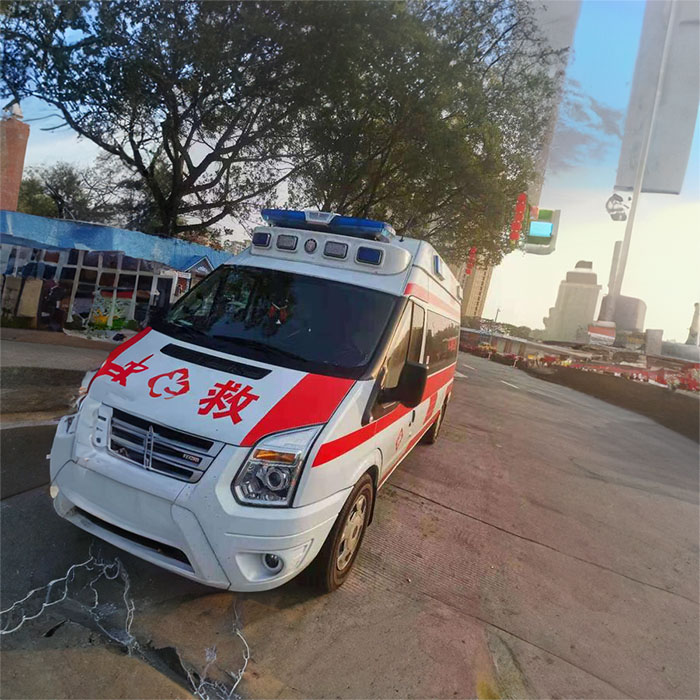 西宁救护车出租费用