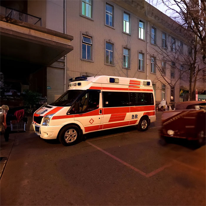 西宁租赁私人救护车